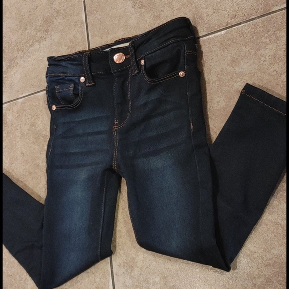 Toddler jeans size 4 (free shirt with order) - Picture 4 of 10